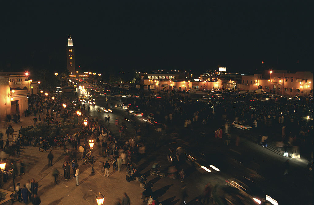 1024px-Marrakesh, Djemaa el Fna in the evening (js).jpg