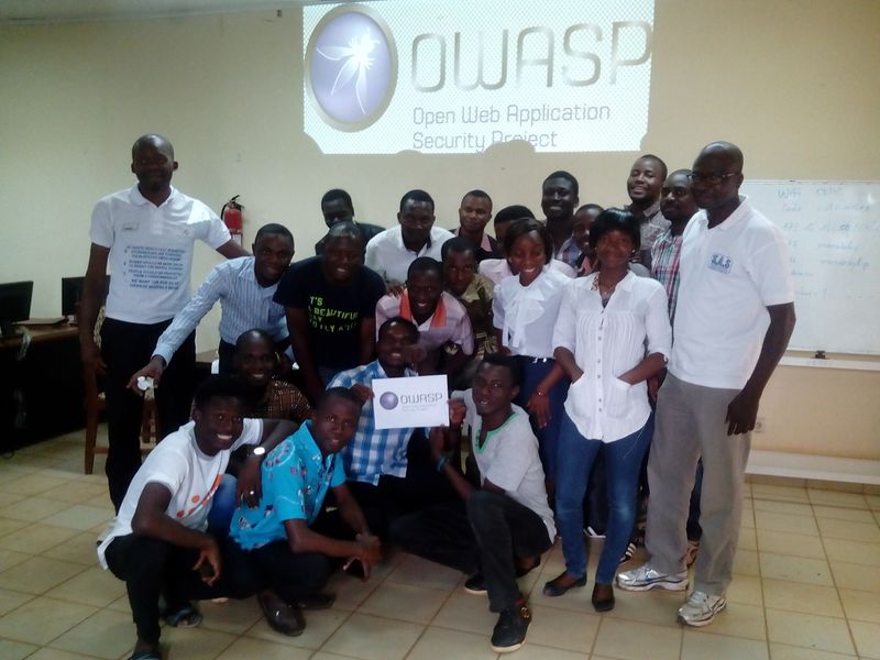 File:Family picture of the event.jpg