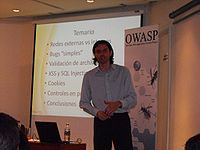 Cristian Borghello @ OWASP Uruguay 1.JPG